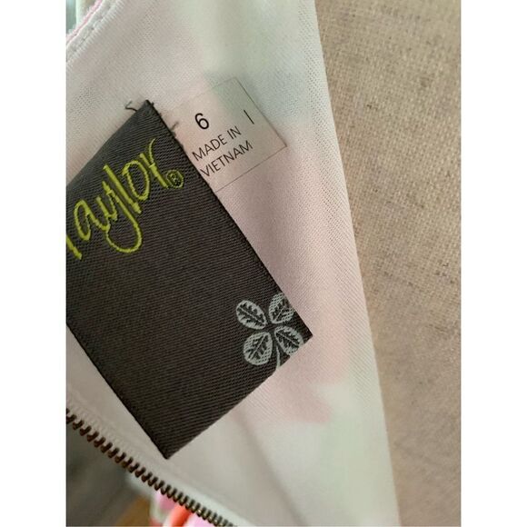 Taylor Dresses Women's Sleeveless Abstract Print Fit and Flare Dress - Picture 2 of 4